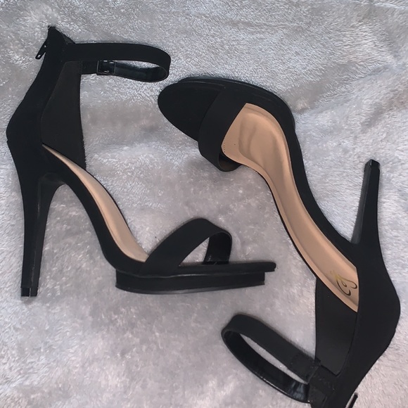 Heels - Picture 2 of 2